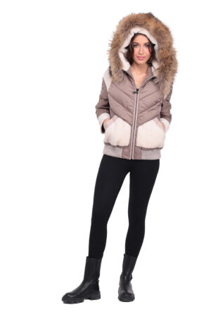 Megere-Beige-Taupe chic et sophistiquée