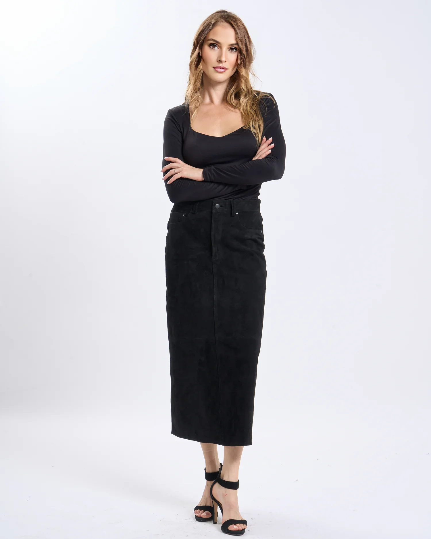 JUPE_ALMA__1DAIM_NOIR_00001_.webp JUPE ALMA DAIM NOIR