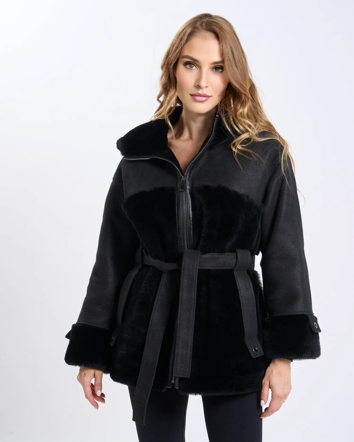 UMBERTA__3NOIR_00001_.webp UMBERTA NOIR