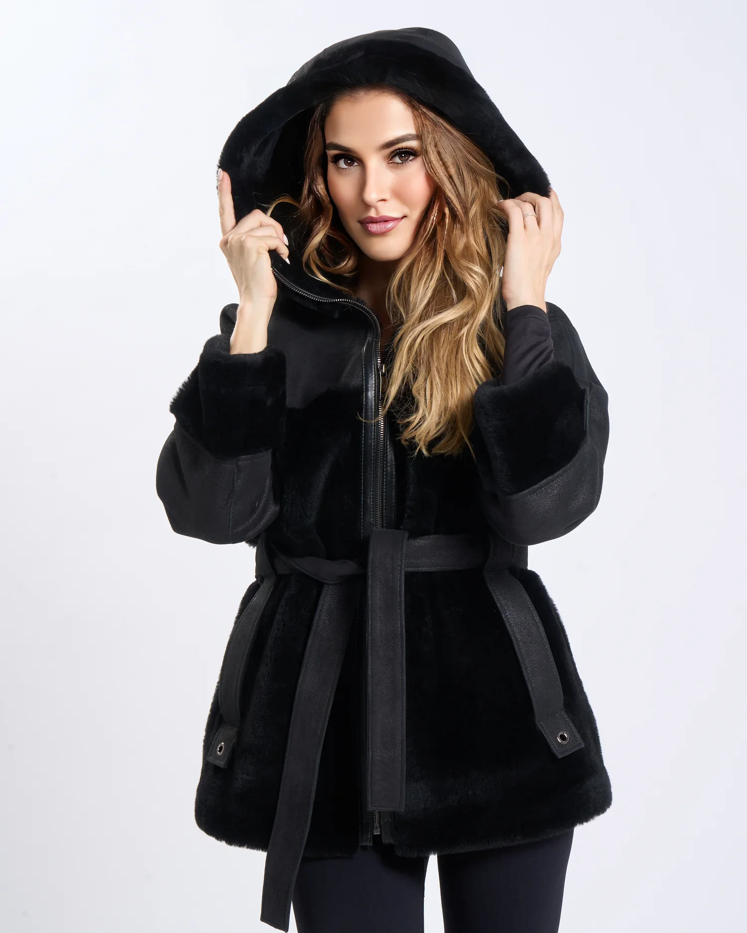 UMBERTA__4NOIR_00001_.webp UMBERTA NOIR